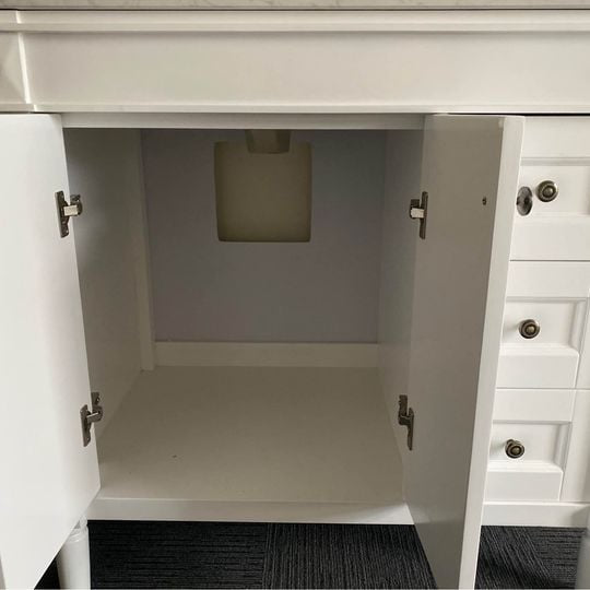 920mm American Size On Leg Vanity - 715-B