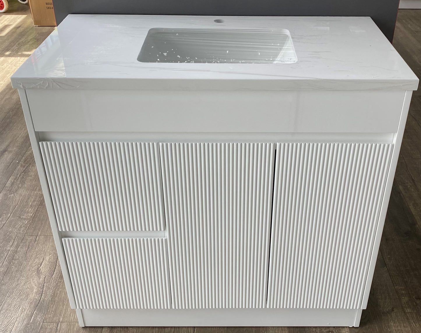 900mm Gloss White Bathroom Vanity - 617-B